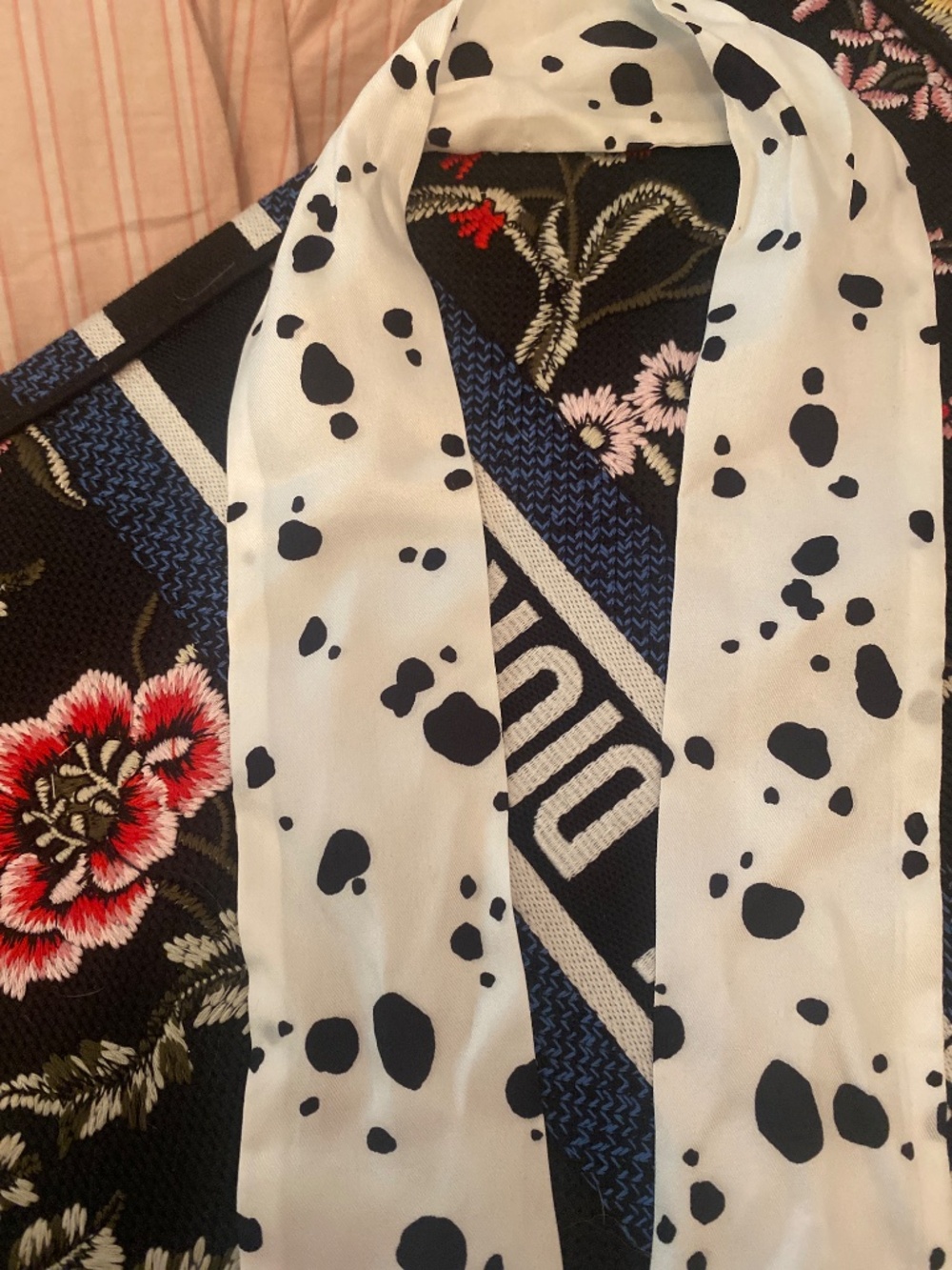 Rare Kate Spade 101dalmations Disney silk scarf - Picture 2 of 3